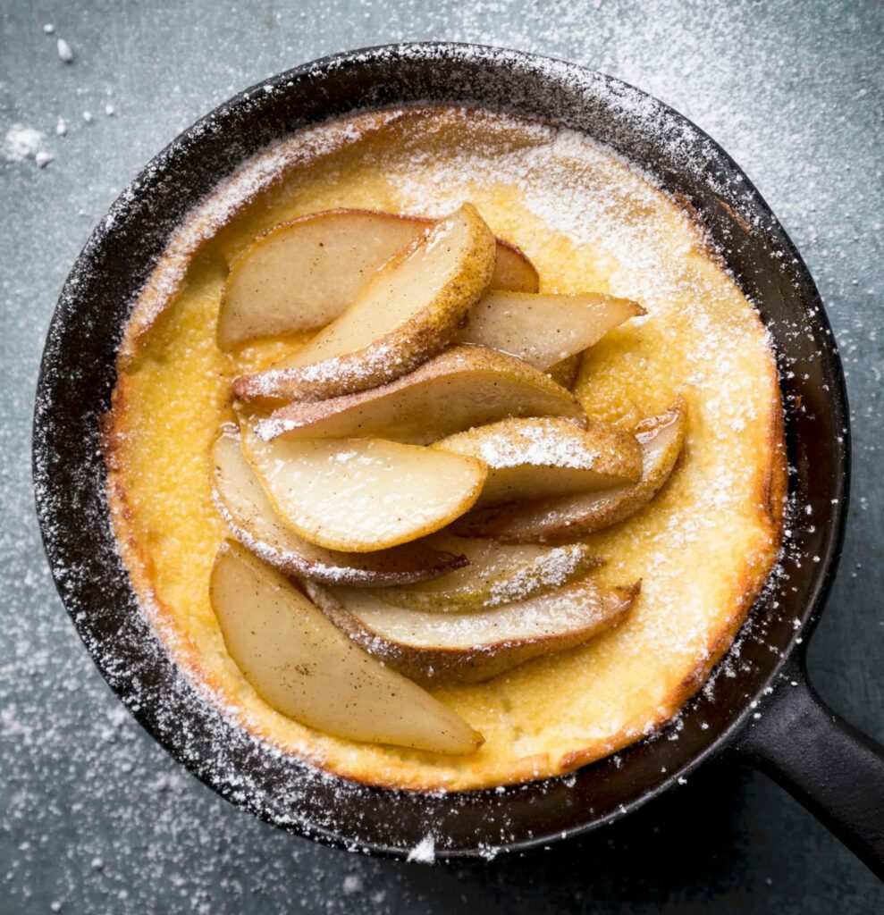 Pancakes with quark, pears and icing sugar - KACHEN Magazine